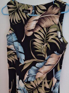 AGB Sheath Style Dress - Size 10